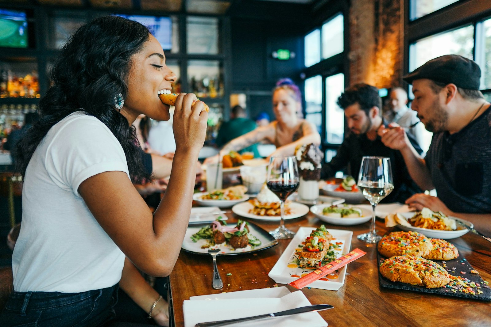Bistro Noir dining photo