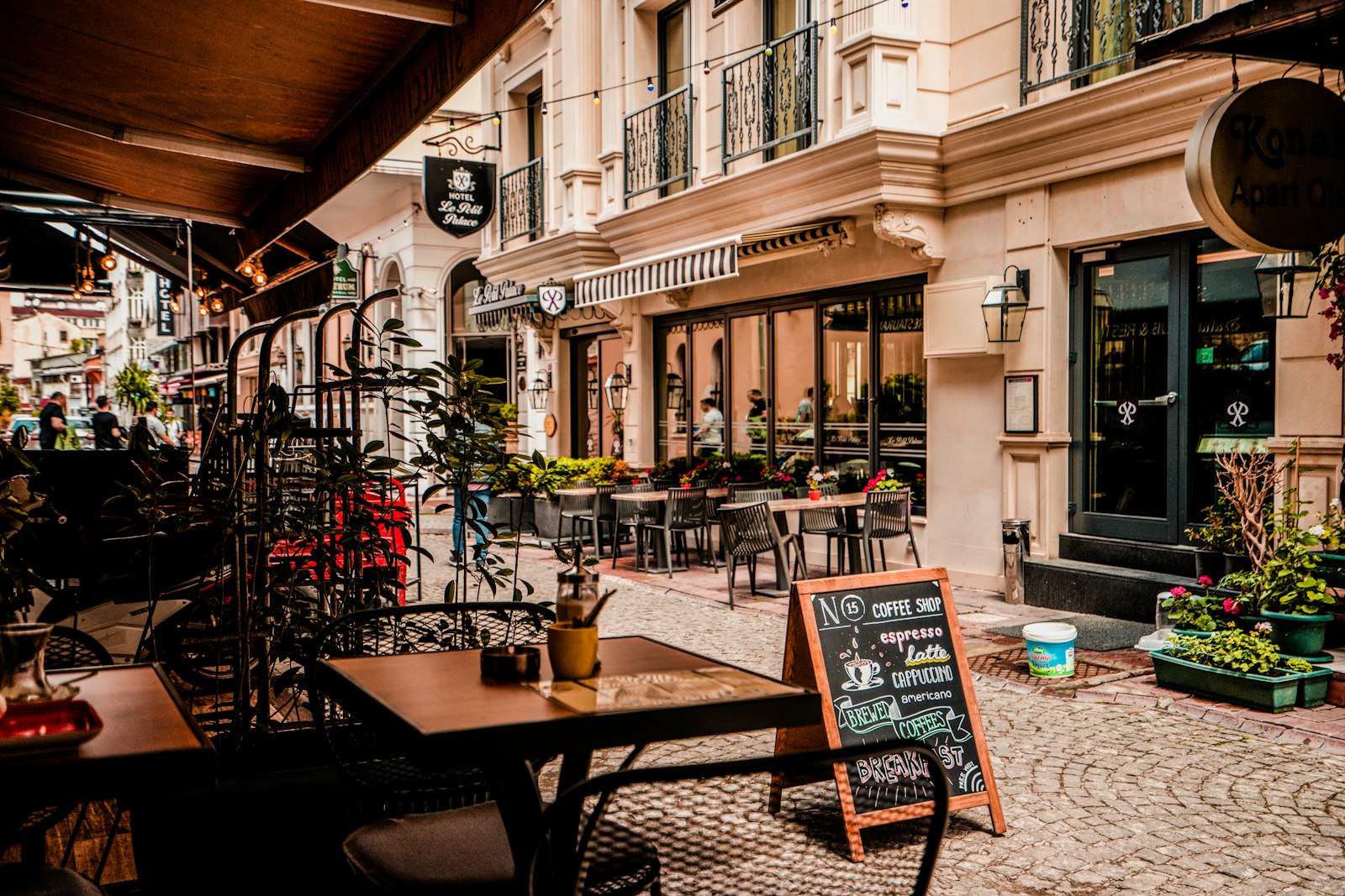 Brew Bistro — Blue Area dining photo